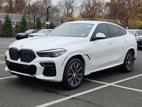Certified 2023 BMW X6 xDrive40i w/ M Sport Package image 3