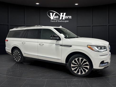 Used 2022 Lincoln Navigator L Reserve AWD/4WD image 1