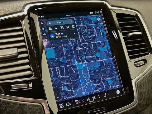 Used 2024 Volvo XC90 T8 Plus w/ Protection Package Premier image 22