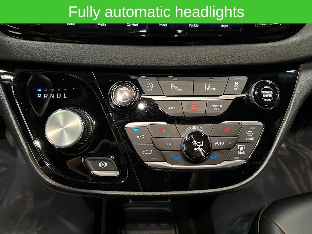 Used 2025 Chrysler Pacifica Select FWD image 25