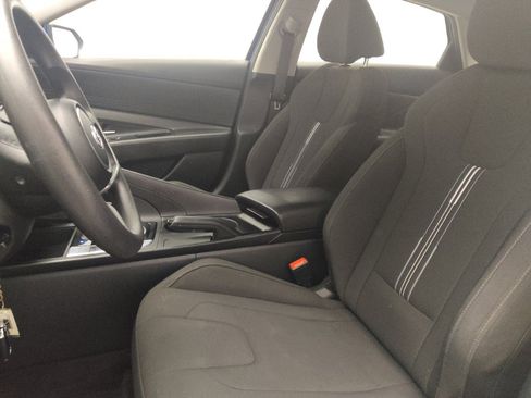 Used 2023 Hyundai Elantra SEL FWD image 17