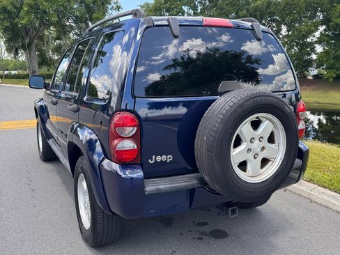 Used 2007 Jeep Liberty Sport RWD image 15