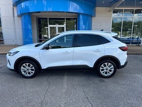 Used 2024 Ford Escape Active w/ Tech Pack #1 AWD/4WD image 8