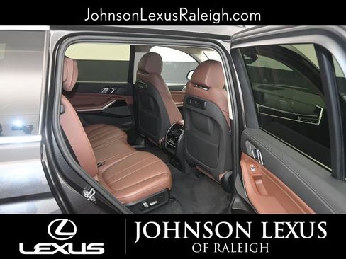 Used 2020 BMW X7 xDrive40i w/ Cold Weather Package image 11