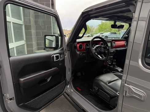 Used 2021 Jeep Wrangler Unlimited Rubicon AWD/4WD image 32