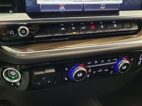 New 2026 GMC Sierra 1500 Elevation image 20