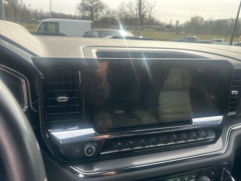 Used 2022 Chevrolet Silverado 1500 ZR2 w/ Technology Package image 21