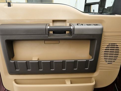 Used 2011 Ford F350 Lariat image 14