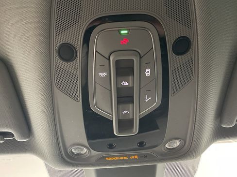 Used 2023 Audi Q5 Premium w/ Convenience Package image 31