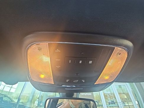 Used 2018 Jeep Grand Cherokee Trailhawk image 16