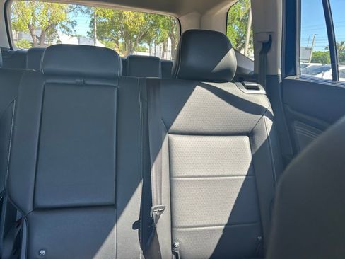 Used 2023 Volkswagen Atlas SE w/ Black Wheel Package image 14