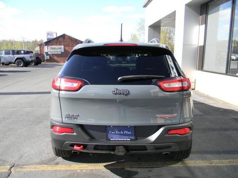 Used 2014 Jeep Cherokee Trailhawk w/ Comfort/Convenience Group AWD/4WD image 7