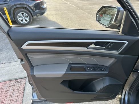 Used 2023 Volkswagen Atlas SE image 10