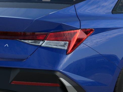 New 2026 Hyundai Elantra SE image 10