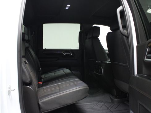 Used 2024 Chevrolet Silverado 3500 High Country w/ Technology Package AWD/4WD image 15