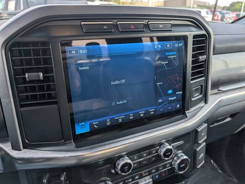 Used 2022 Ford F150 Lariat w/ Equipment Group 501A Mid image 17