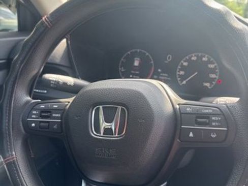 Used 2025 Honda CR-V LX image 13