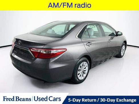 Used 2017 Toyota Camry LE FWD image 9