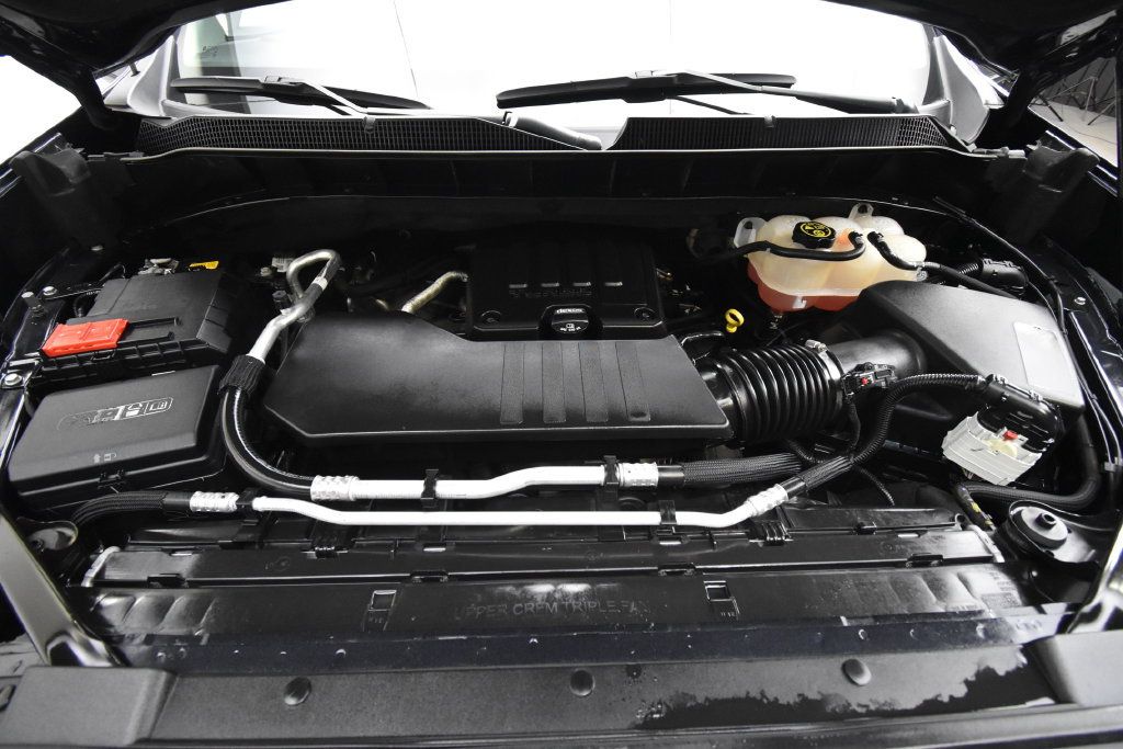 Used 2023 Chevrolet Silverado 1500 LT AWD/4WD image 22