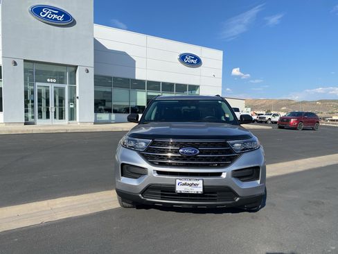 Used 2023 Ford Explorer XLT RWD image 13