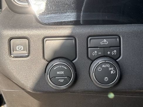 Certified 2026 Chevrolet Silverado 1500 LT RWD image 23
