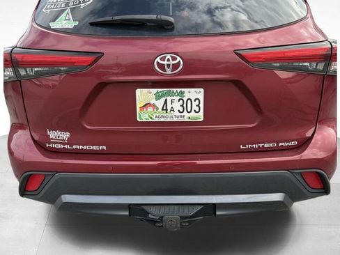 Used 2021 Toyota Highlander Limited image 46