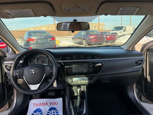 Used 2015 Toyota Corolla LE image 18