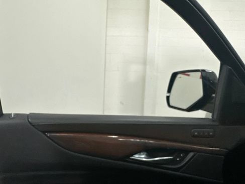 Used 2019 Cadillac Escalade ESV Luxury AWD/4WD image 38