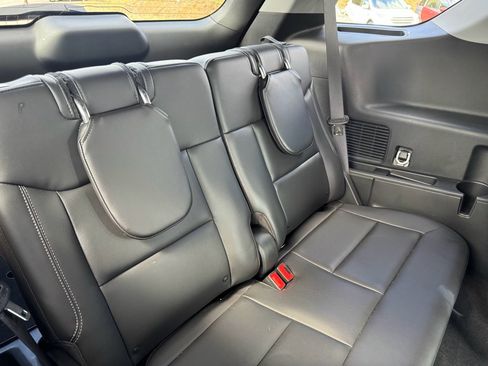 Used 2024 Ford Explorer XLT w/ Equipment Group 202A image 16