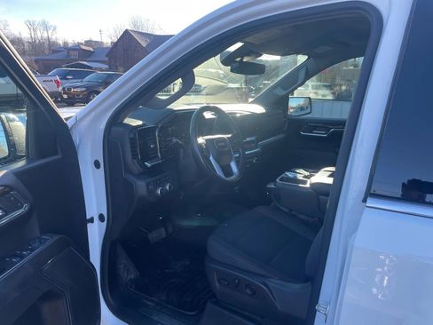 Used 2023 GMC Sierra 1500 SLE image 13