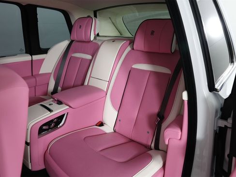 New 2025 Rolls-Royce Cullinan w/ Dynamic Package image 37