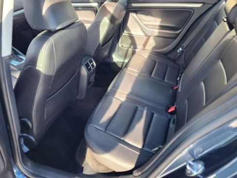 Used 2010 Volkswagen Jetta Limited Edition image 15