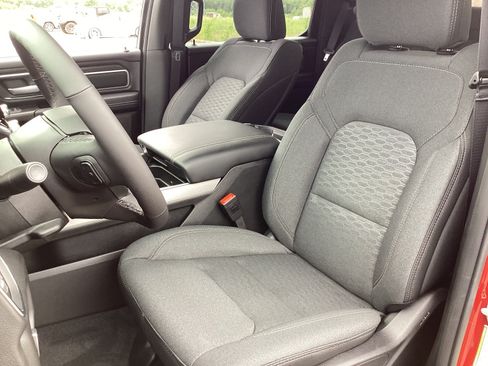 New 2026 RAM 1500 Big Horn AWD/4WD image 9