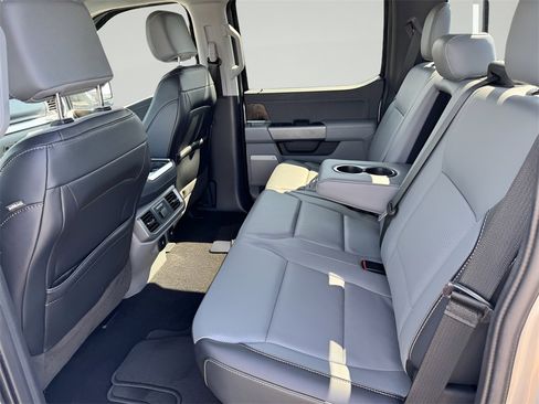 Used 2022 Ford F150 Lariat w/ Equipment Group 502A High image 34