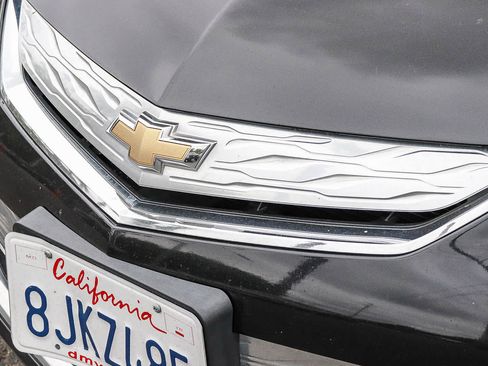 Used 2016 Chevrolet Volt LT w/ Comfort Package FWD image 4
