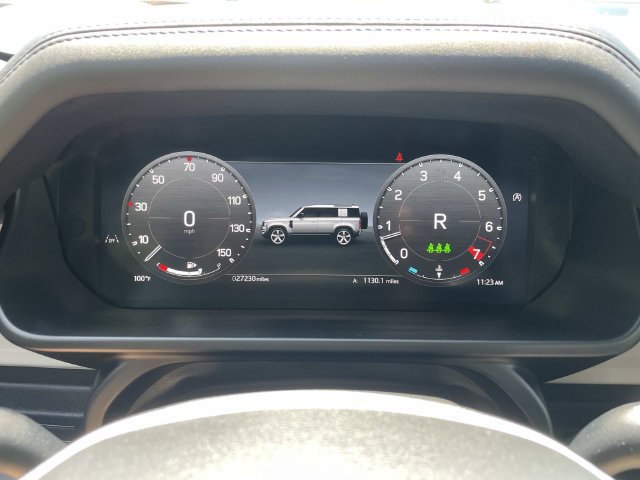 Used 2025 Land Rover Defender 110 S AWD/4WD image 32