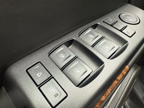 Used 2016 Chevrolet Tahoe LTZ image 14