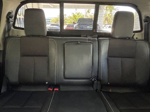 Used 2016 Nissan Titan PRO-4X AWD/4WD image 28