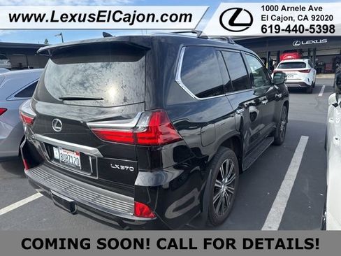 Used 2021 Lexus LX 570 4WD w/ Luxury Package image 3