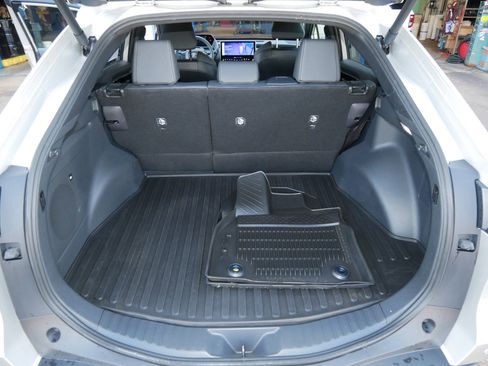 Used 2024 Toyota bZ4X Limited image 18