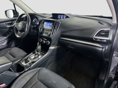Used 2019 Subaru Forester Premium AWD/4WD image 30