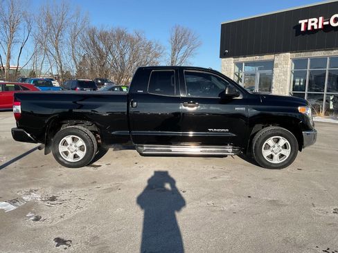 Used 2016 Toyota Tundra SR5 image 9