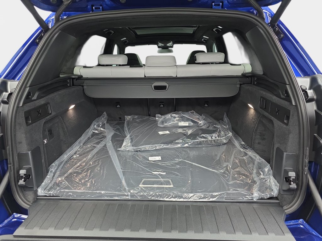 New 2026 BMW X5 M Competition w/ Executive Package AWD/4WD image 12
