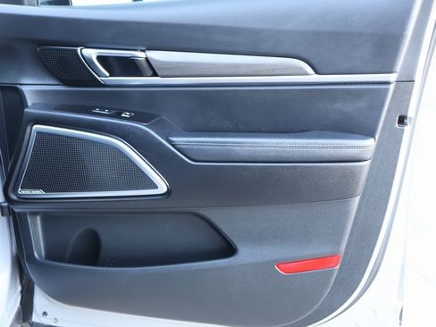 Used 2023 Kia Telluride SX X-Line image 9