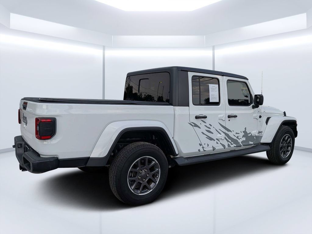 Used 2021 Jeep Gladiator Overland AWD/4WD image 3