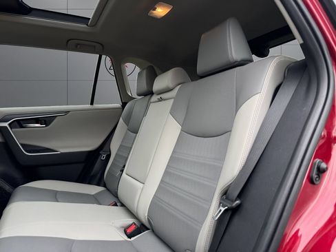 Certified 2021 Toyota RAV4 Limited AWD/4WD image 18