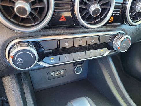 Used 2022 Nissan Sentra SV image 18