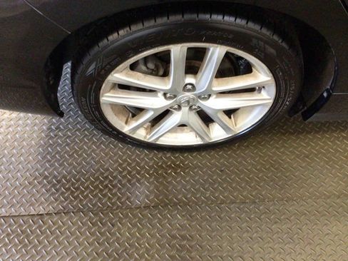 Used 2014 Lexus CT 200h FWD image 26
