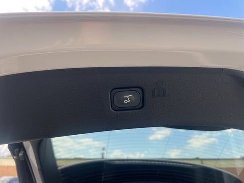 Used 2024 Ford Edge Titanium image 16