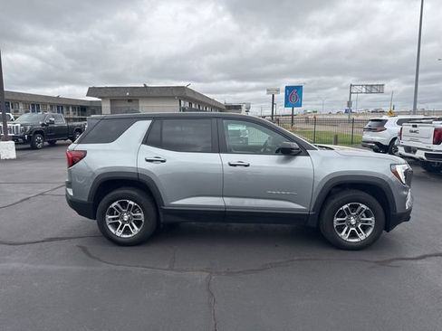 Used 2025 GMC Terrain Elevation FWD image 2